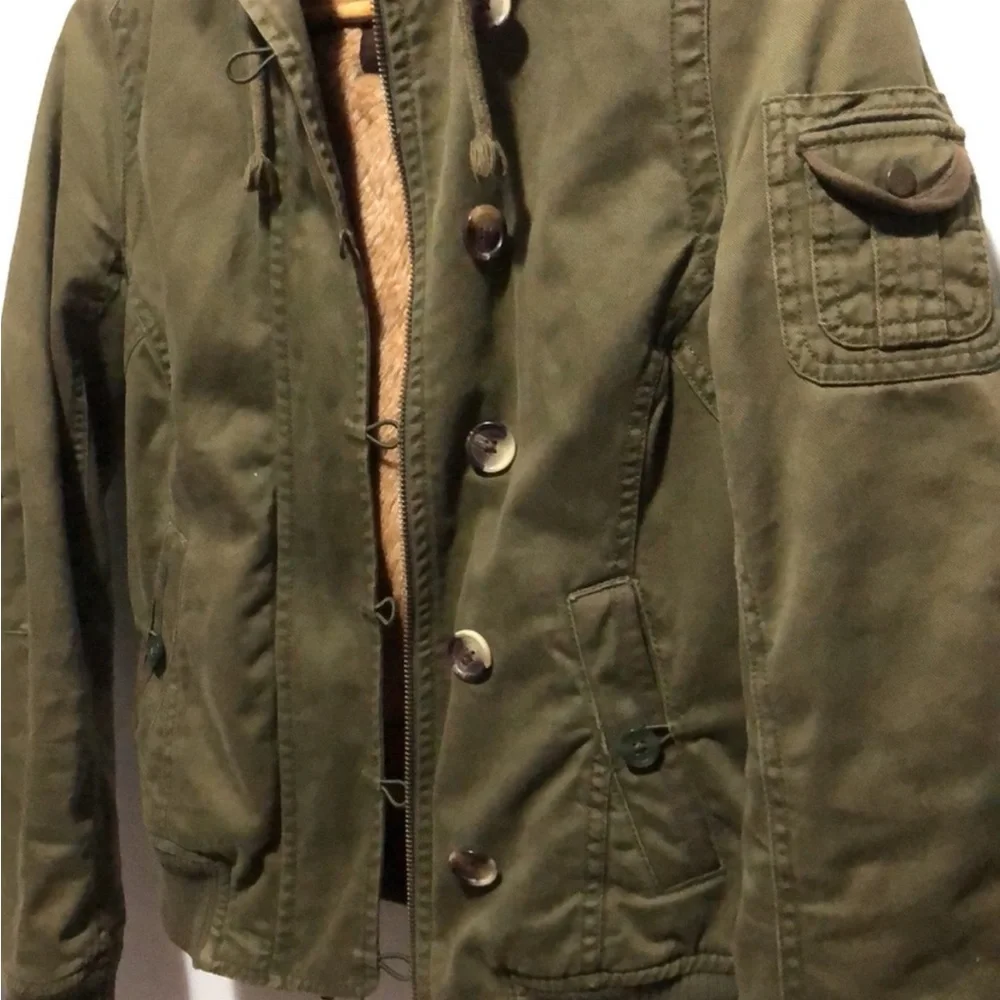 Old Navy jacket faux fur - Picture 3 of 9